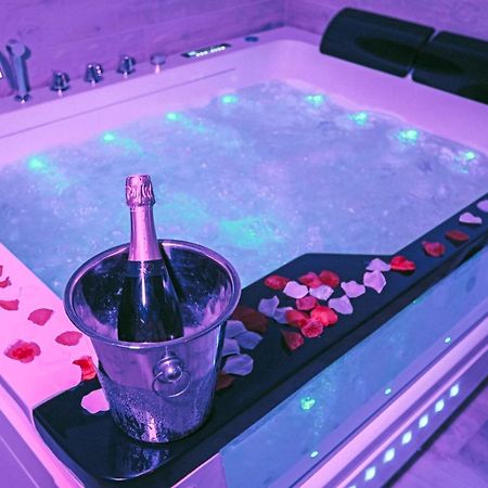 Villa Cocoon - Love Room Cocooning & 50 Nuances Cuges-les-Pins Ngoại thất bức ảnh