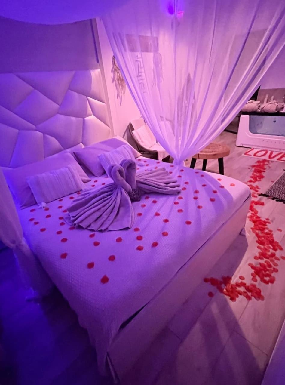 Villa Cocoon - Love Room Cocooning & 50 Nuances Cuges-les-Pins Ngoại thất bức ảnh