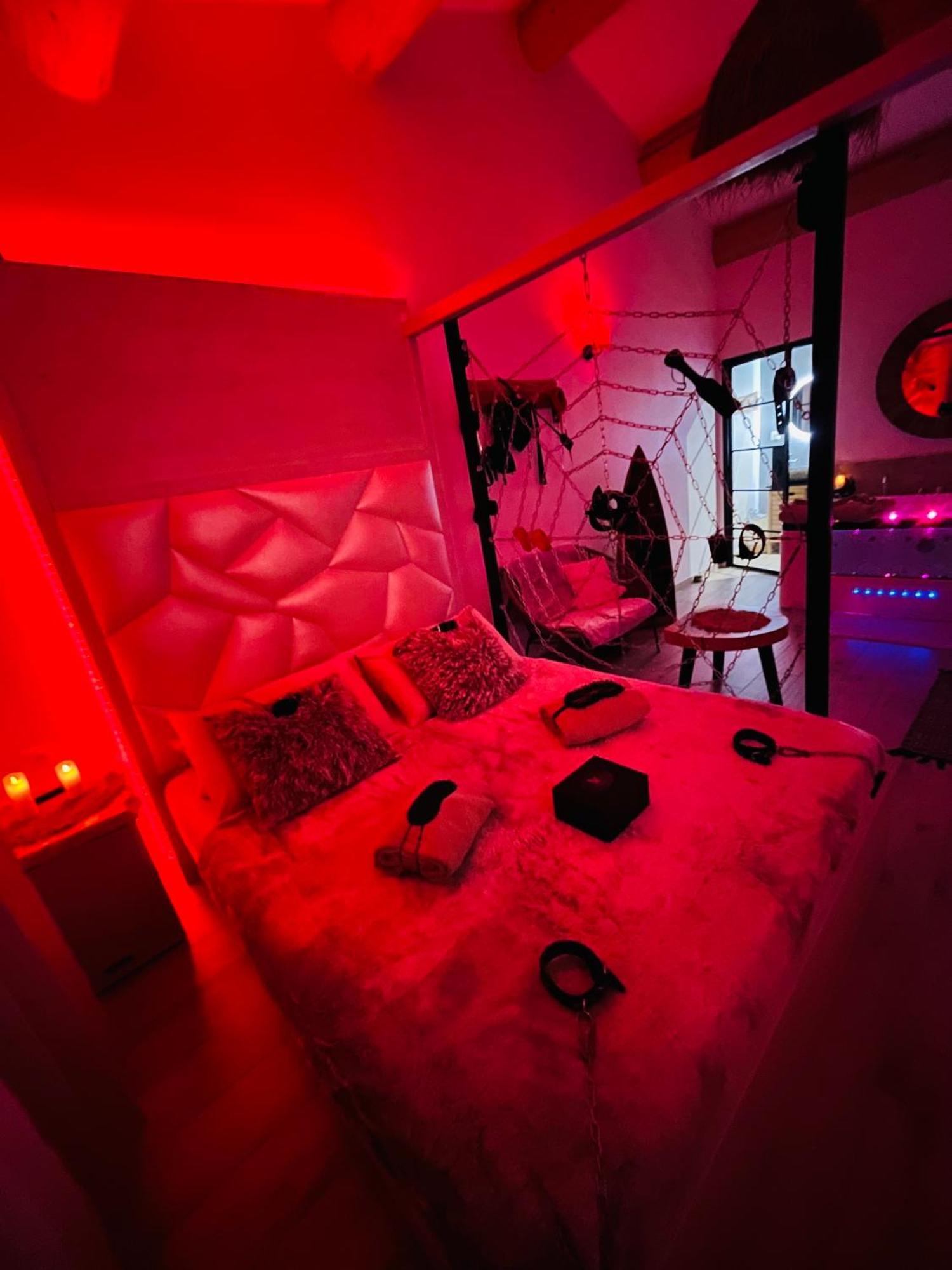Villa Cocoon - Love Room Cocooning & 50 Nuances Cuges-les-Pins Ngoại thất bức ảnh